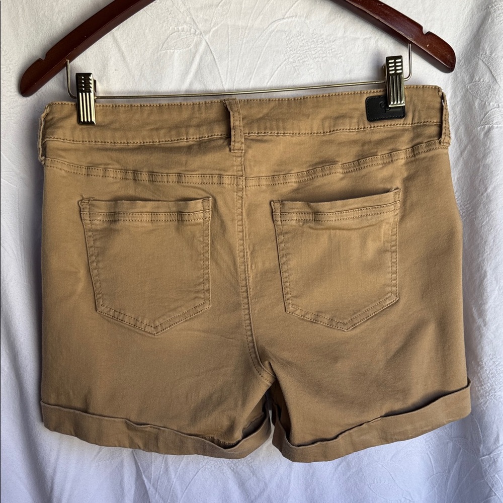 Celebrity Pink Women's Tan Shorts Size 9/29 - Picture 3 of 4